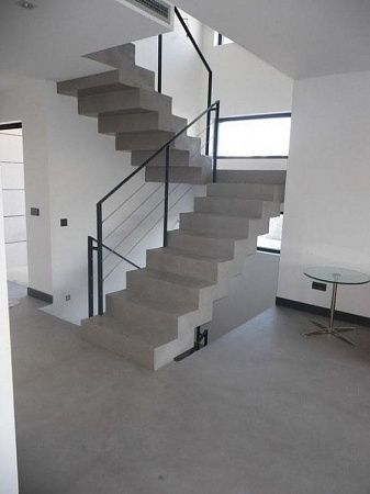 Отделка лестниц микроцементом - пример выполнения