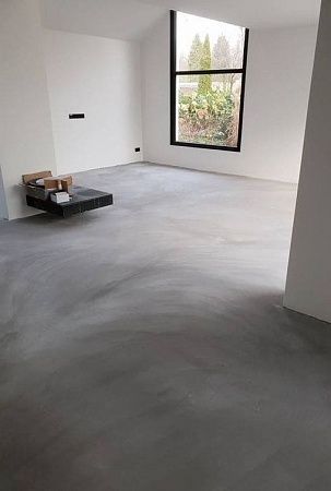 Нанесение микроцемента на пол - пример выполнения