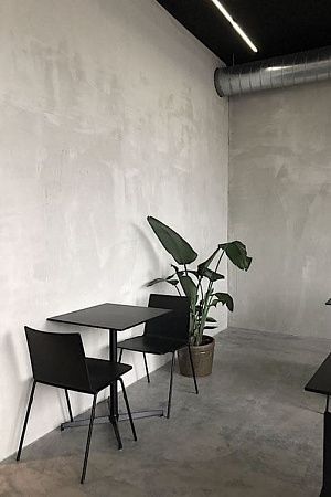 Нанесение микроцемента на пол - пример выполнения