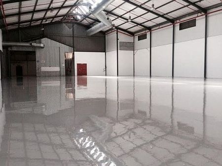 Промышленный полимерный наливной пол для хозяйственных построек - пример выполнения