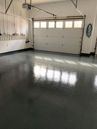 Промышленный полимерный наливной пол для гаража цена - образец Промышленный полимерный наливной пол для гаража цена - пример выполнения