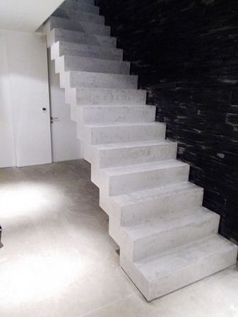 Отделка лестниц микроцементом - пример выполнения