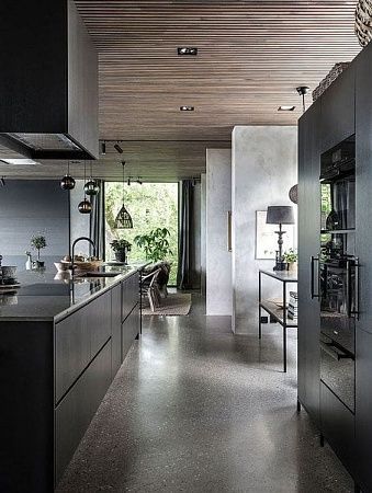 Полимерный наливной пол для кухни - пример выполнения